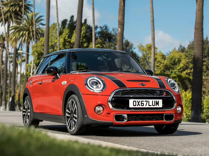 MINI Hatch рестайлинг 2018, хэтчбек 3 дв., 3 поколение, F56 (01.2018 - 03.2021)