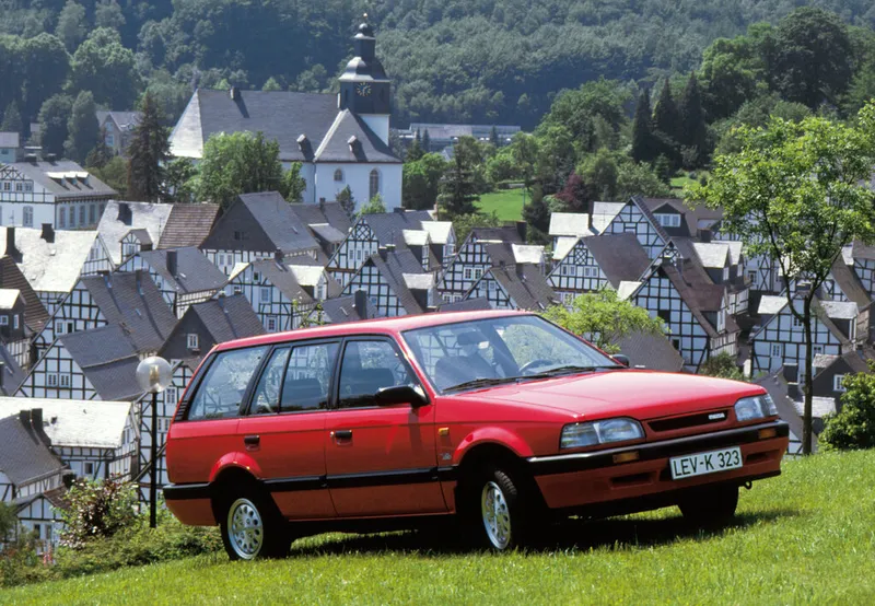 Mazda 323 2-й рестайлинг 1989, универсал, 3 поколение, BW (09.1989 - 08.1993)