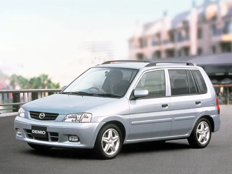 Mazda Demio рестайлинг 1999, хэтчбек 5 дв., 1 поколение, DW (12.1999 - 07.2002)