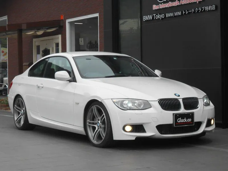 BMW 3-Series рестайлинг 2010, купе, 5 поколение, E90 (05.2010 - 09.2013)