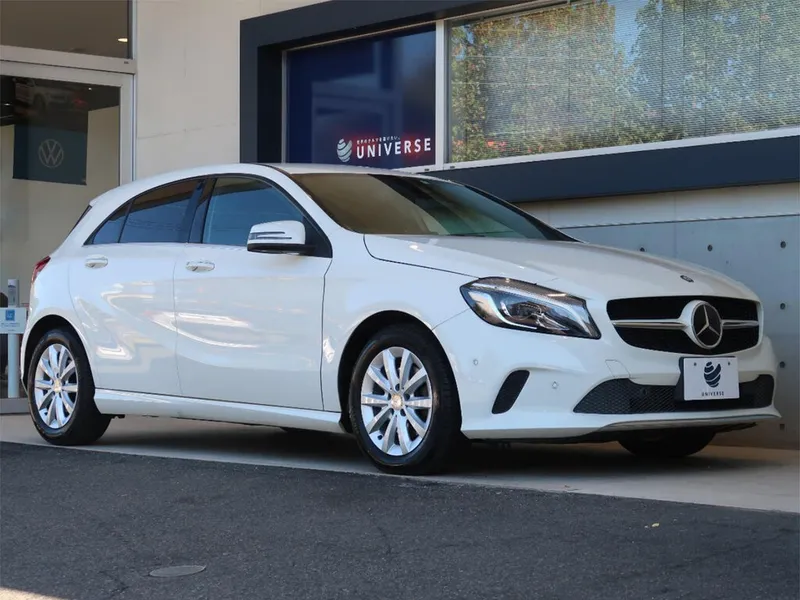 Mercedes-Benz A-Class рестайлинг 2015, хэтчбек 5 дв., 3 поколение, W176 (11.2015 - 09.2018)