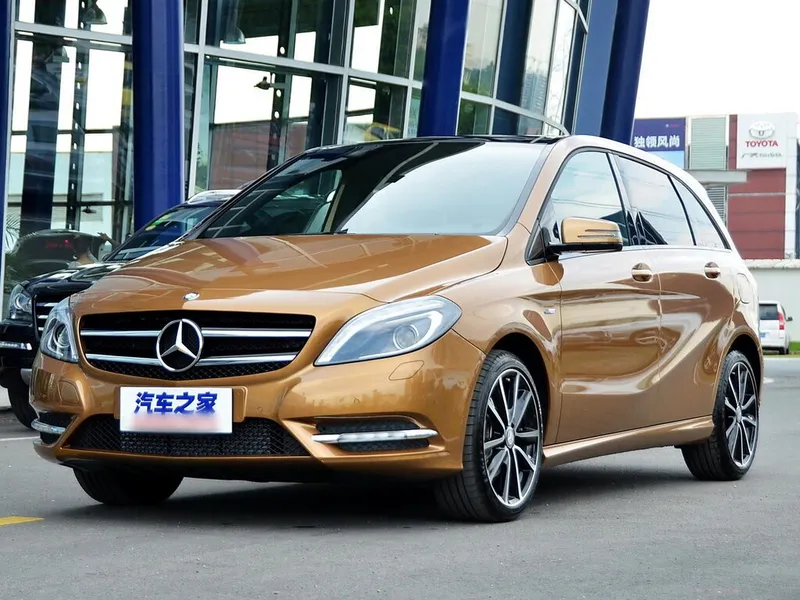 Mercedes-Benz B-Class 2011, хэтчбек 5 дв., 2 поколение, W246 (07.2011 - 01.2015)