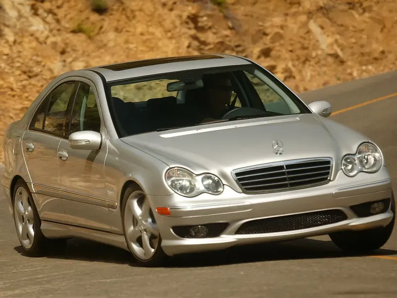 Mercedes-Benz C-Class рестайлинг 2004, седан, 2 поколение, W203 (03.2004 - 09.2007)
