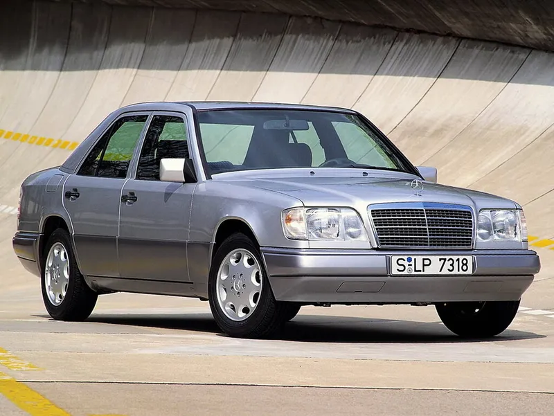 Mercedes-Benz E-Class рестайлинг 1993, седан, 1 поколение, W124 (05.1993 - 09.1995)