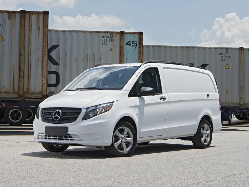 Mercedes-Benz Metris 2015, цельнометаллический фургон, 1 поколение, W447 (01.2015 - 06.2020)