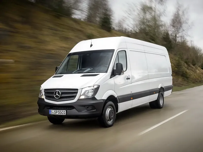 Mercedes-Benz Sprinter рестайлинг 2013, цельнометаллический фургон, 2 поколение, NCV3 (09.2013 - 01.2018)