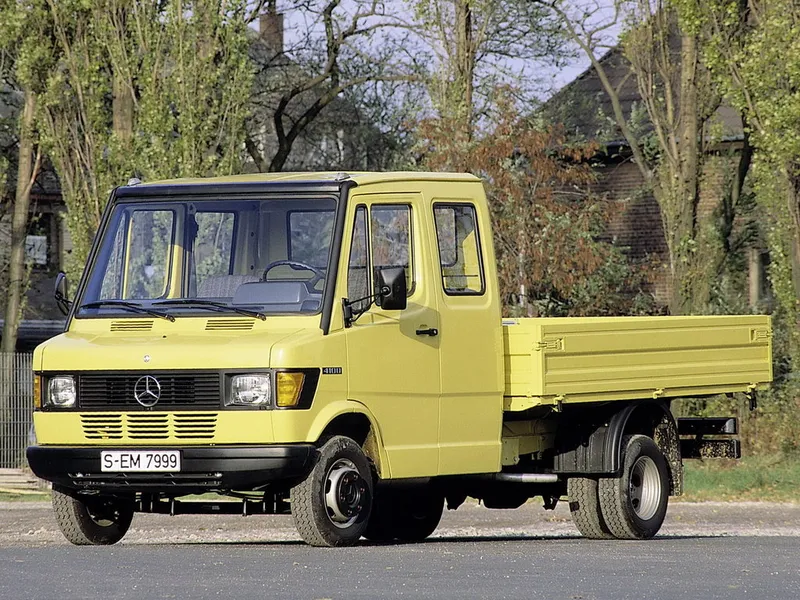 Mercedes-Benz T1