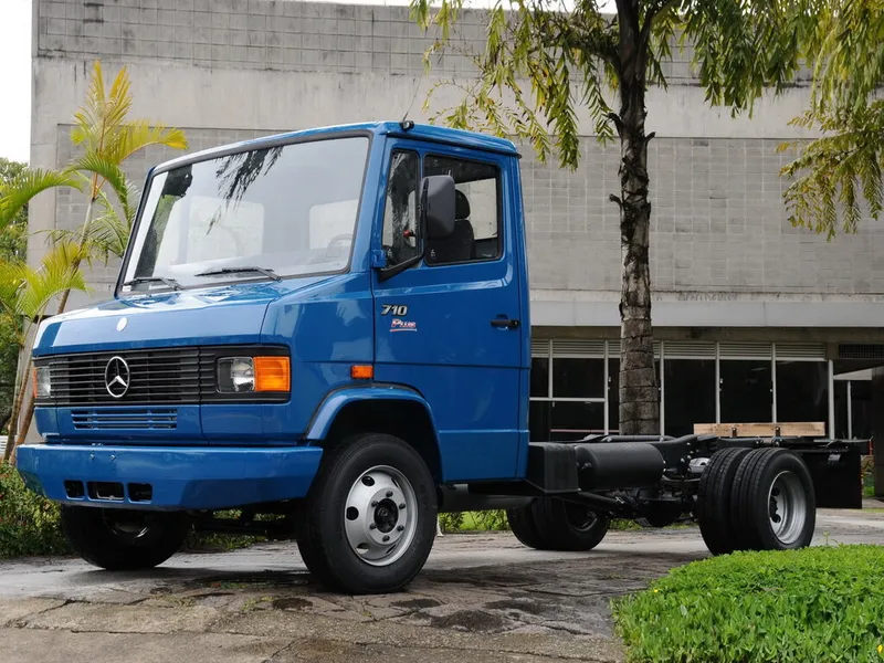 Mercedes-Benz T2