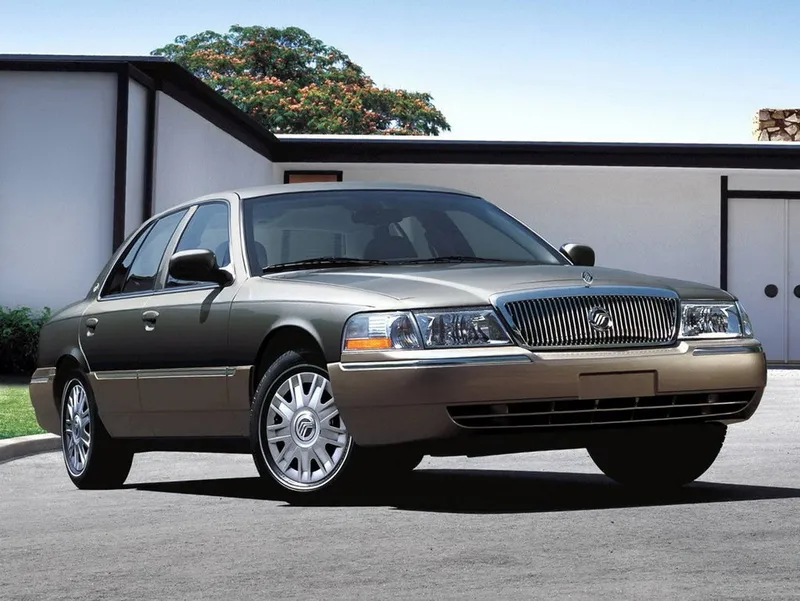 Mercury Grand Marquis 2002, седан, 4 поколение (08.2002 - 07.2005)
