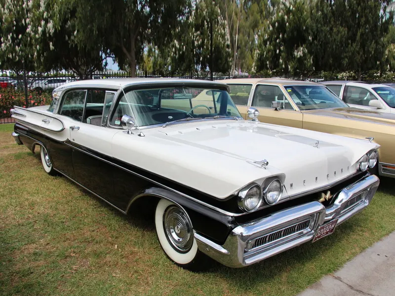 Mercury Monterey рестайлинг 1957, седан, 4 поколение (10.1957 - 10.1958)