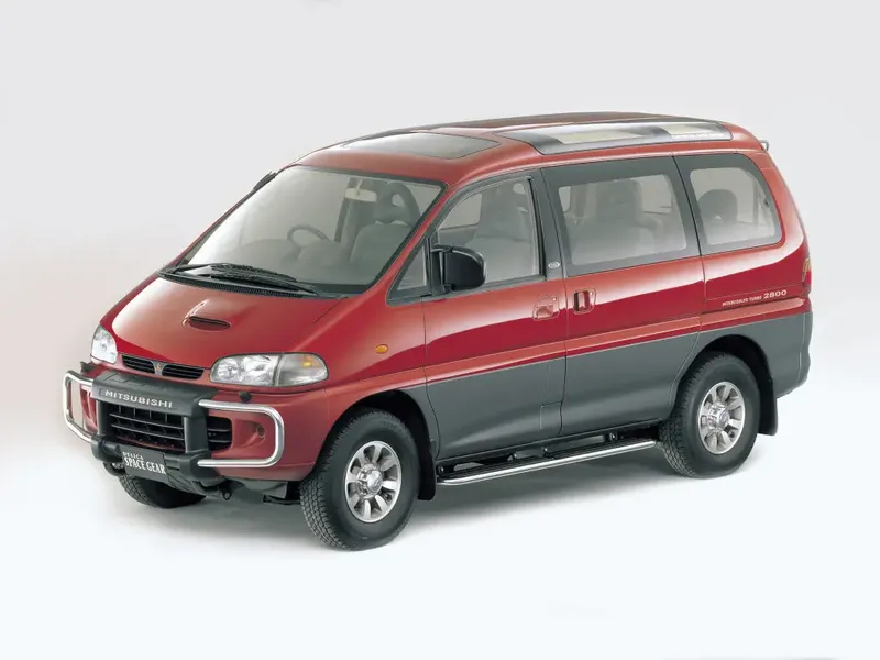 Mitsubishi Delica 1994, минивэн, 4 поколение (05.1994 - 06.1997)