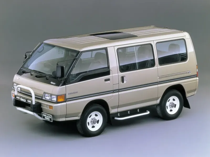 Mitsubishi Delica 1986, минивэн, 3 поколение (06.1986 - 07.1990)