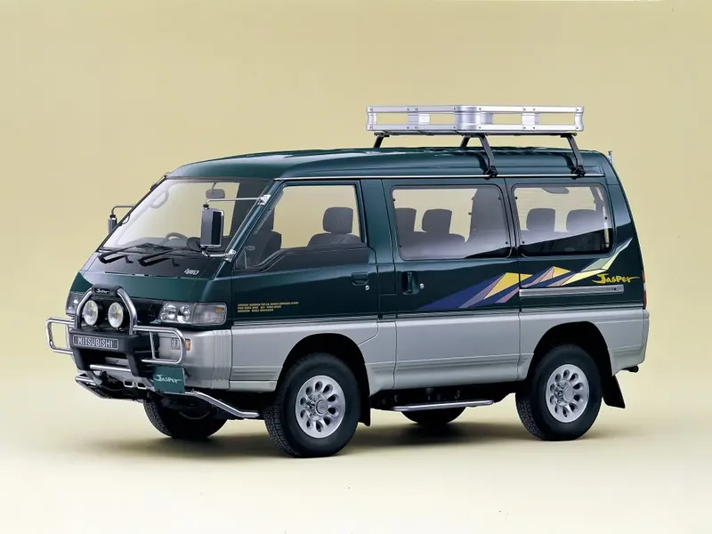 Mitsubishi Delica рестайлинг 1990, минивэн, 3 поколение (08.1990 - 09.1997)