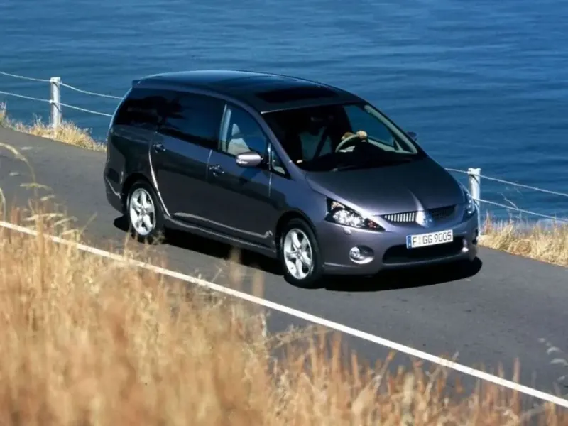 Mitsubishi Grandis 2003, минивэн, 1 поколение (05.2003 - 12.2009)