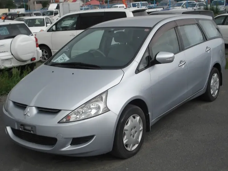 Mitsubishi Grandis 2003, минивэн, 1 поколение (05.2003 - 05.2005)