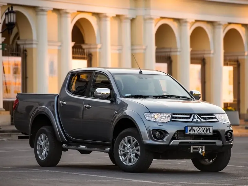 Mitsubishi L200 рестайлинг 2013, пикап, 4 поколение, KA/KB (09.2013 - 02.2016)