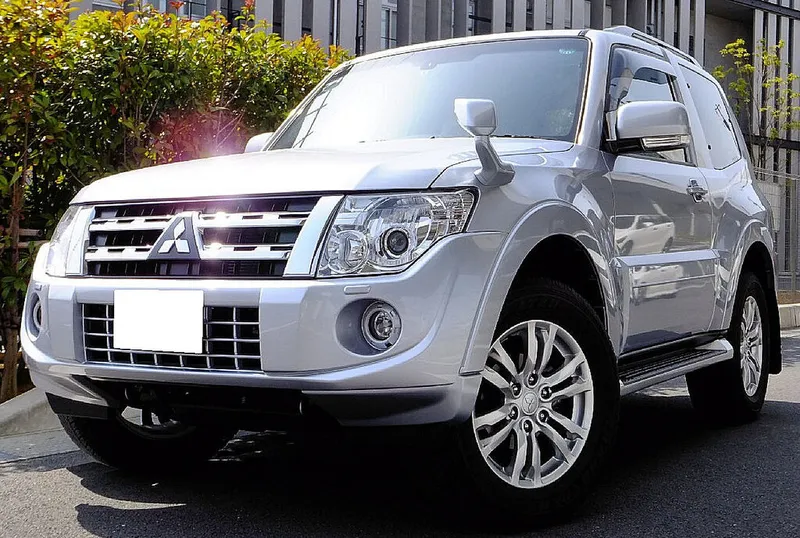 Mitsubishi Montero рестайлинг 2011, джип/suv 3 дв., 4 поколение, V80 (10.2011 - 01.2014)