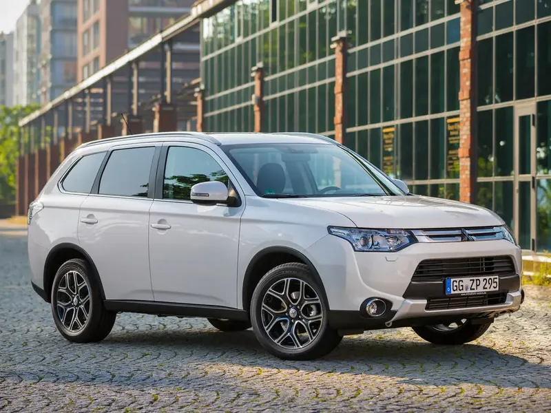 Mitsubishi Outlander рестайлинг 2014, джип/suv 5 дв., 3 поколение, GF0W, GG0W (01.2014 - 11.2016)