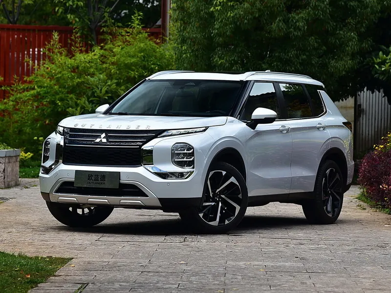 Mitsubishi Outlander 2022, джип/suv 5 дв., 4 поколение, GN0W (11.2022 - 03.2023)