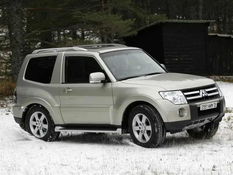 Mitsubishi Pajero 2006, джип/suv 3 дв., 4 поколение, V80 (08.2006 - 05.2010)