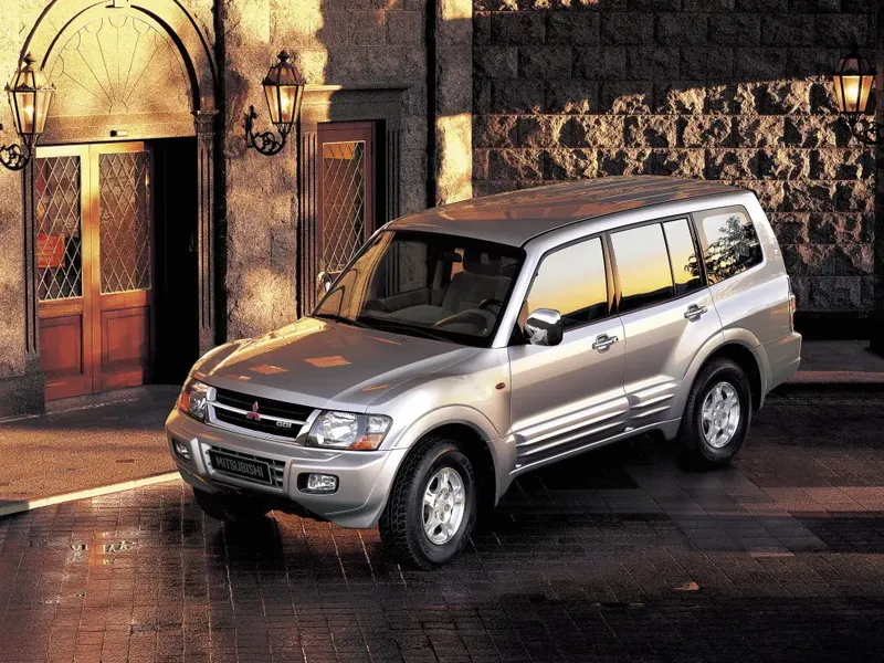 Mitsubishi Pajero 1999, джип/suv 5 дв., 3 поколение, V70 (12.1999 - 06.2003)