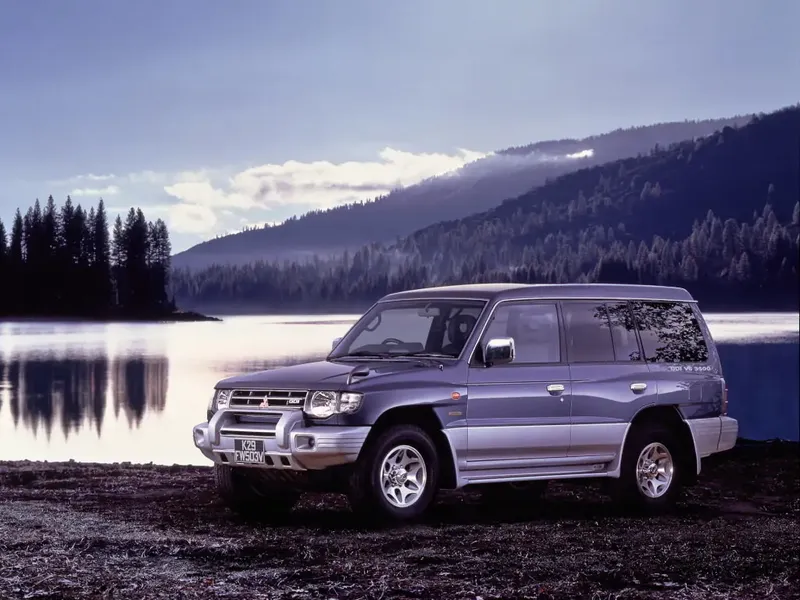 Mitsubishi Pajero рестайлинг 1997, джип/suv 5 дв., 2 поколение, V30/V40 (05.1997 - 08.1999)