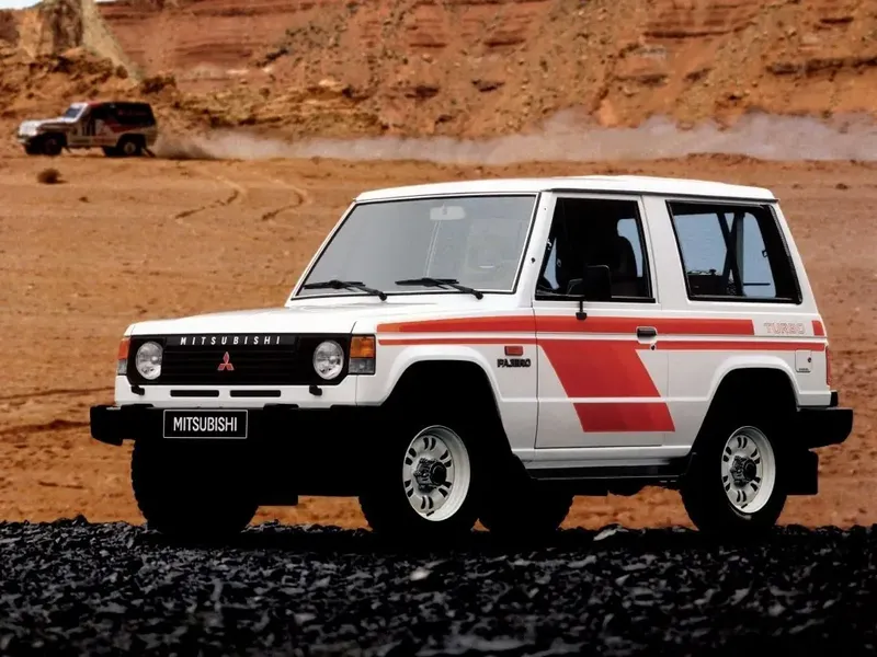 Mitsubishi Pajero 1981, джип/suv 3 дв., 1 поколение, L040 (10.1981 - 11.1990)