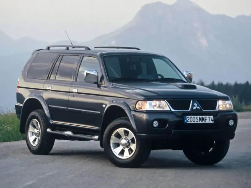 Mitsubishi Pajero Sport рестайлинг 2004, джип/suv 5 дв., 1 поколение (09.2004 - 03.2009)