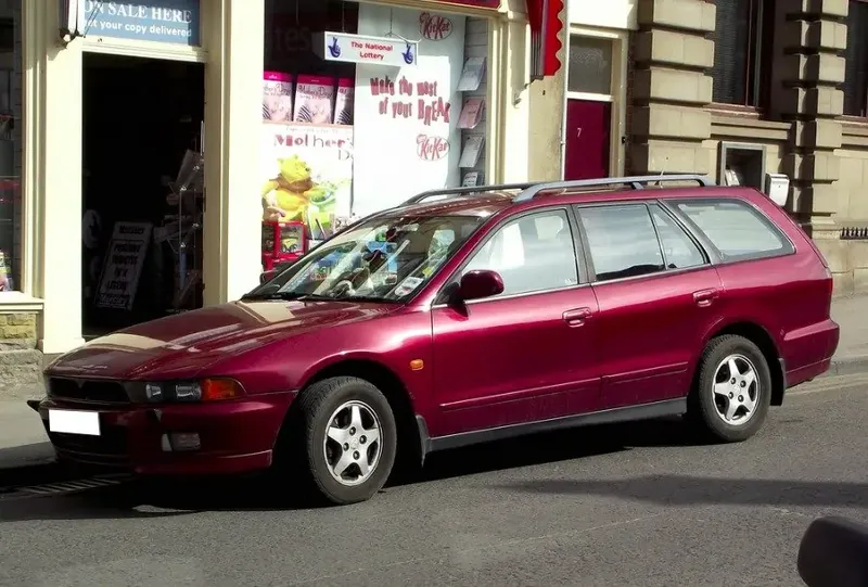 Mitsubishi Sigma 1992, универсал, 1 поколение (06.1992 - 09.1996)
