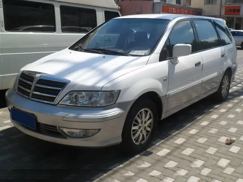 Mitsubishi Savrin