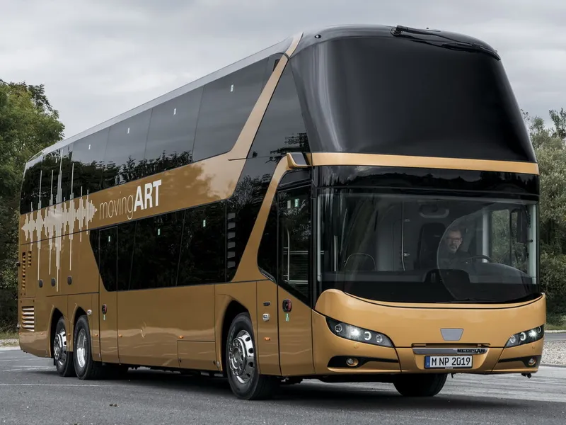 Neoplan Skyliner рестайлинг 2015, автобус, 5 поколение (07.2015 - 03.2022)