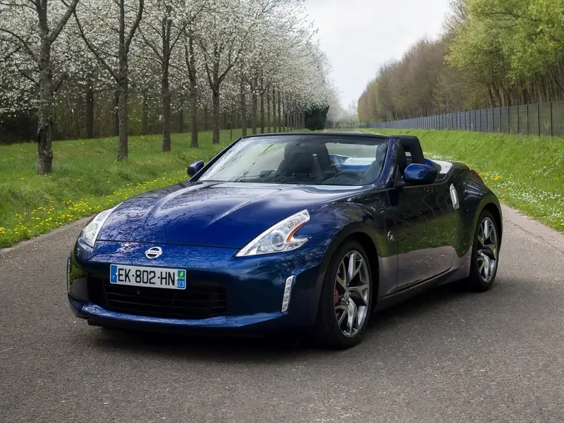 Nissan 370Z рестайлинг 2012, открытый кузов, 6 поколение, Z34 (06.2012 - 12.2020)