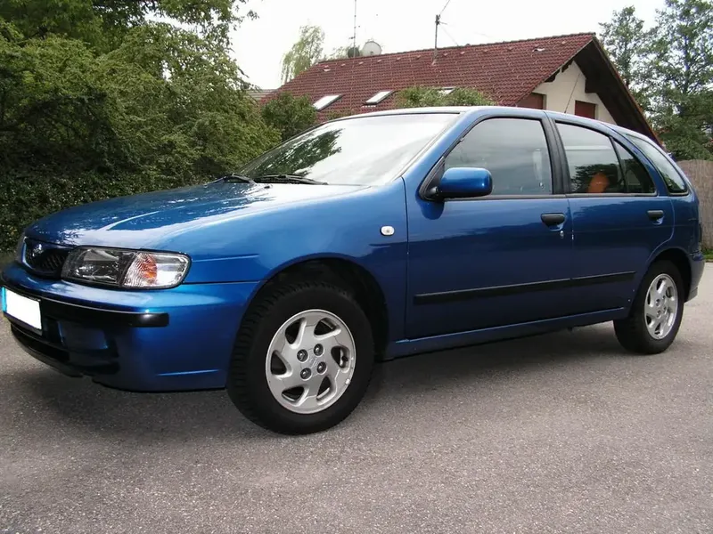 Nissan Almera рестайлинг 1998, хэтчбек 5 дв., 1 поколение, N15 (03.1998 - 01.2000)