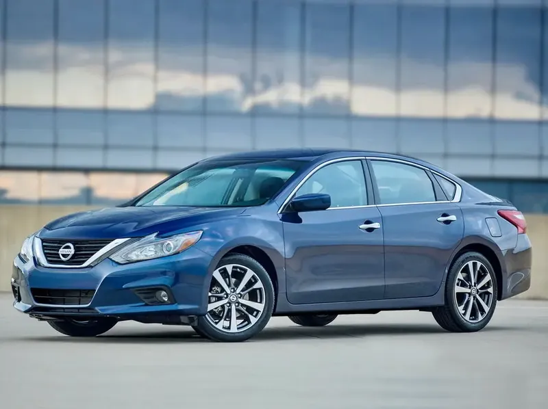 Nissan Altima рестайлинг 2015, седан, 5 поколение, L33 (02.2015 - 07.2018)