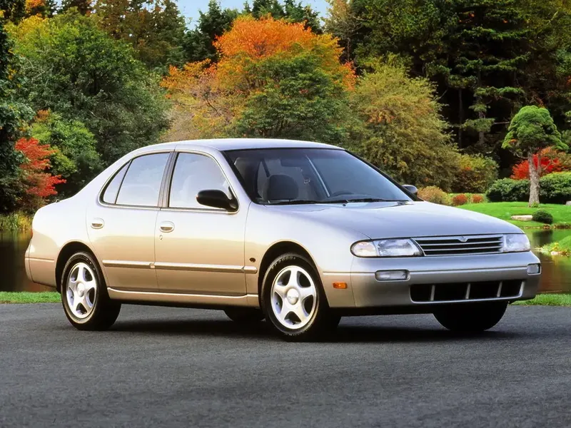 Nissan Altima 1992, седан, 1 поколение, U13 (06.1992 - 06.1997)