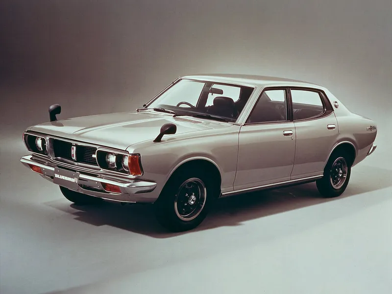 Nissan Bluebird рестайлинг 1973, седан, 4 поколение, 610 (08.1973 - 06.1976)