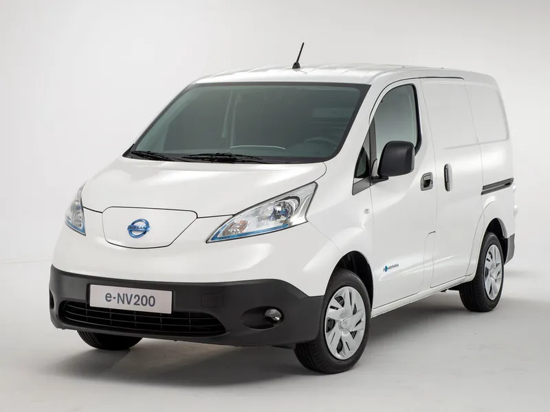 Nissan e-NV200 2014, цельнометаллический фургон, 1 поколение (09.2014 - н.в.)