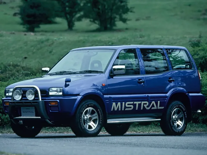 Nissan Mistral