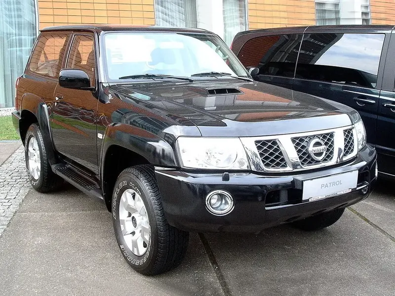 Nissan Patrol 2-й рестайлинг 2004, джип/suv 3 дв., 5 поколение, Y61 (10.2004 - 02.2010)