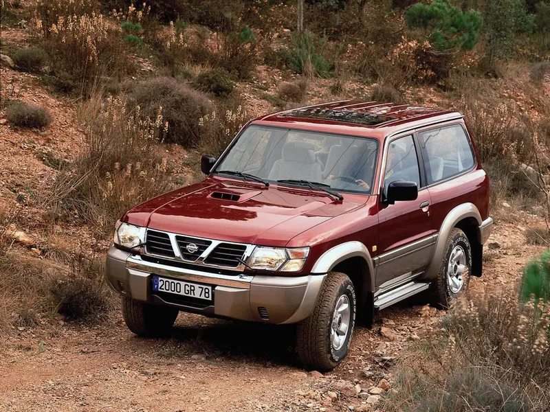Nissan Patrol 1997, джип/suv 3 дв., 5 поколение, Y61 (10.1997 - 09.2001)