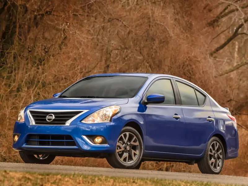 Nissan Versa рестайлинг 2014, седан, 2 поколение, C17 (03.2014 - 06.2019)