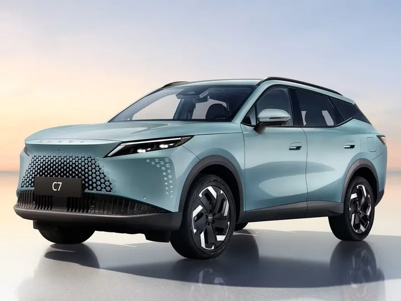 Omoda C7