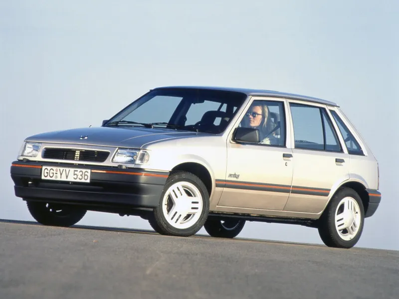 Opel Corsa 2-й рестайлинг 1990, хэтчбек 5 дв., 1 поколение, A (09.1990 - 01.1993)