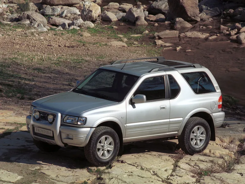 Opel Frontera рестайлинг 2001, джип/suv 3 дв., 2 поколение, B (06.2001 - 04.2004)