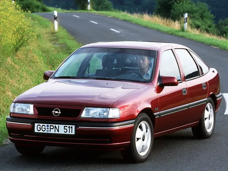 Opel Vectra рестайлинг 1992, лифтбек, 1 поколение, A (09.1992 - 09.1995)