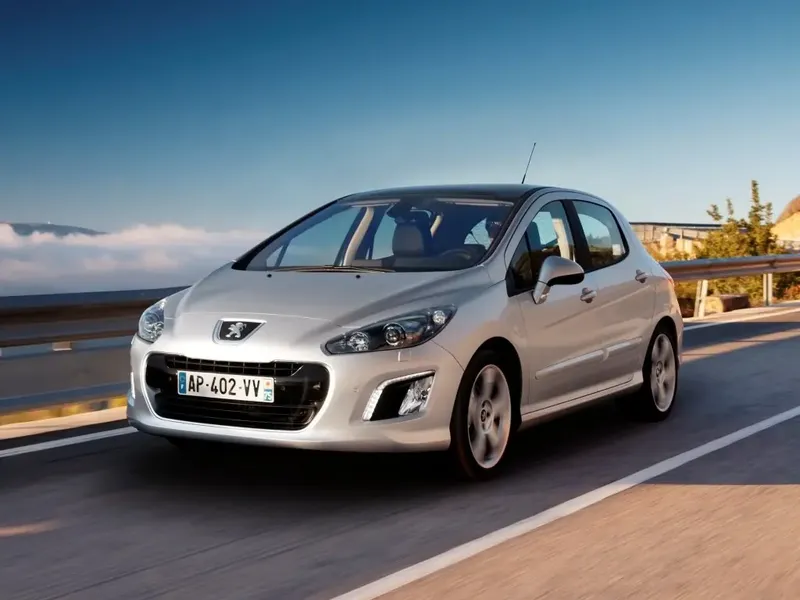 Peugeot 308 рестайлинг 2011, хэтчбек 5 дв., 1 поколение, T7 (03.2011 - 07.2013)