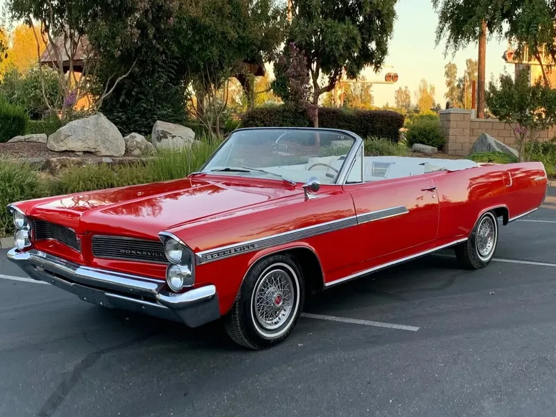 Pontiac Bonneville 2-й рестайлинг 1962, открытый кузов, 4 поколение (09.1962 - 09.1963)