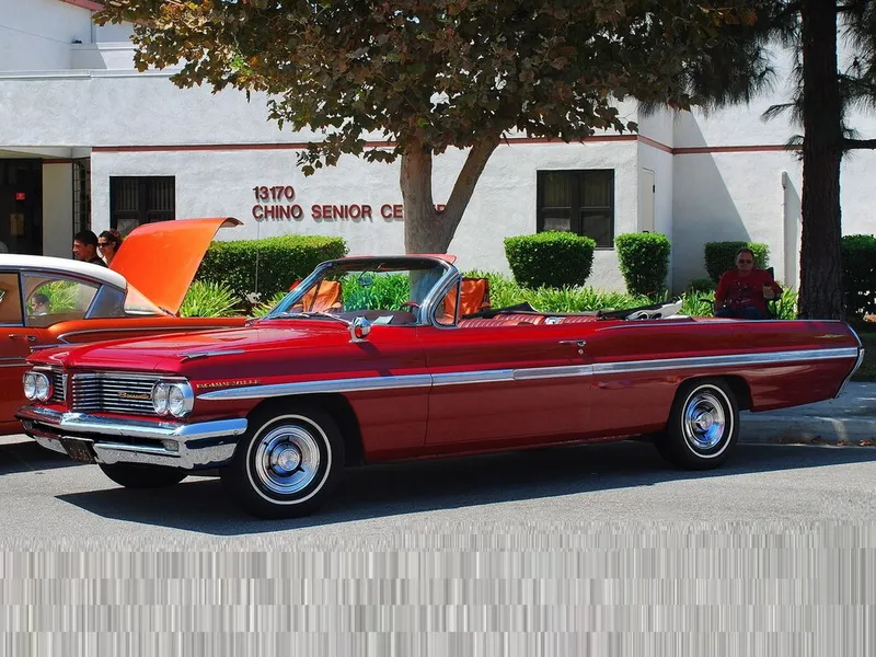 Pontiac Bonneville рестайлинг 1961, открытый кузов, 4 поколение (09.1961 - 09.1962)