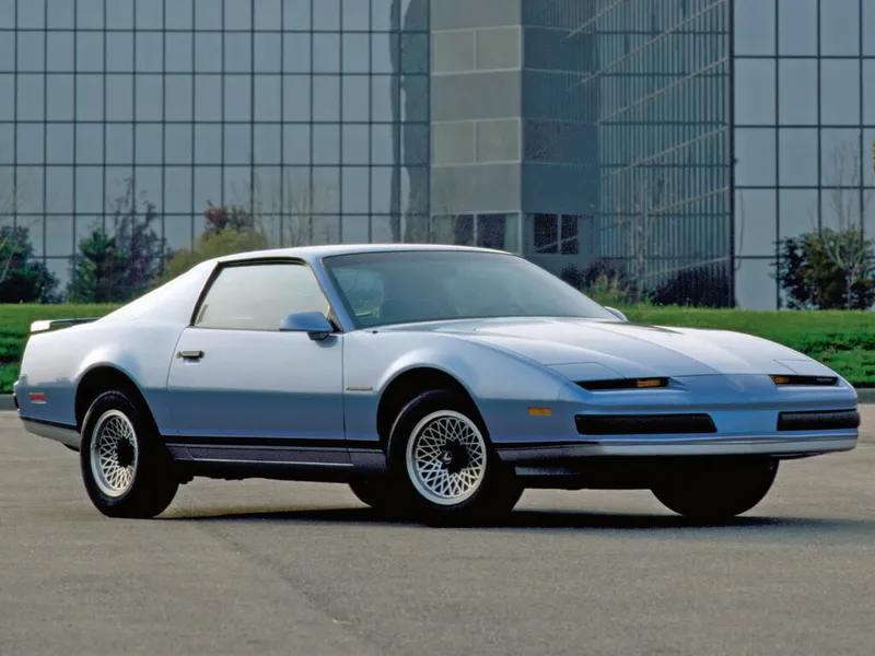 Pontiac Firebird рестайлинг 1985, хэтчбек 3 дв., 3 поколение (11.1985 - 04.1990)