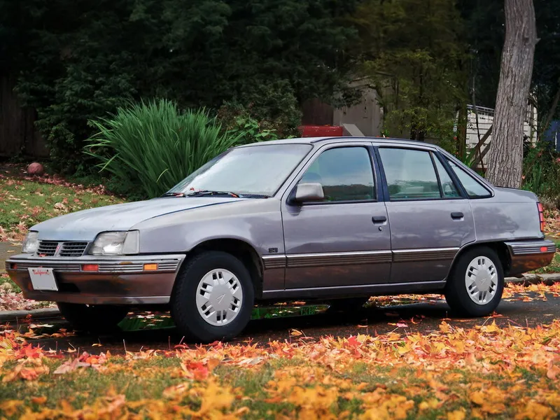 Pontiac Lemans 1986, седан, 6 поколение (11.1986 - 06.1992)